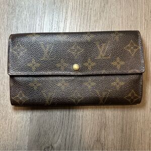 LOUIS VUITTON Sarah Monogram Canvas Wallet